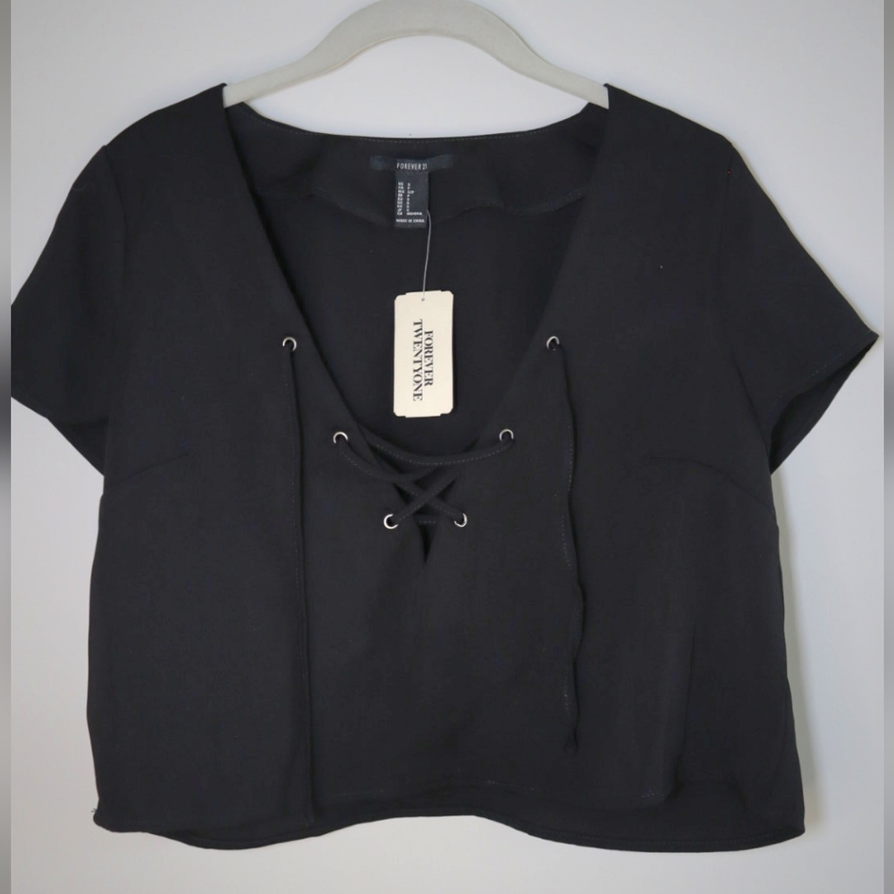 New w tag V neck front tide short sleeve crop top blouse black sz S